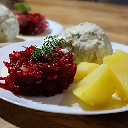 Pod Aniolem - Goscinne & Z Widokiem Na Gory Couette-café Szczyrk