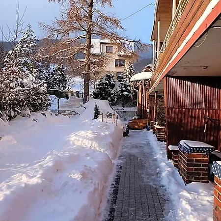 Pod Aniolem - Goscinne & Z Widokiem Na Gory 3* Szczyrk