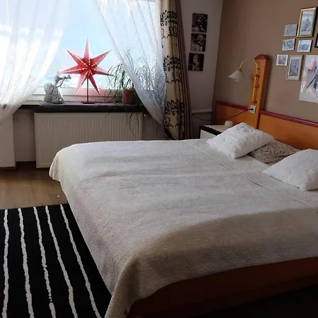 Pod Aniolem - Goscinne & Z Widokiem Na Gory Bed and Breakfast